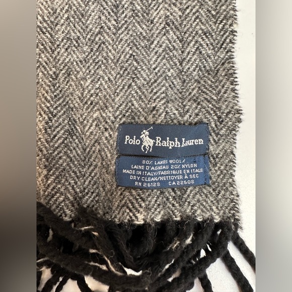 Ralph Lauren Scarf / 80% Wool - Picture 2 of 4